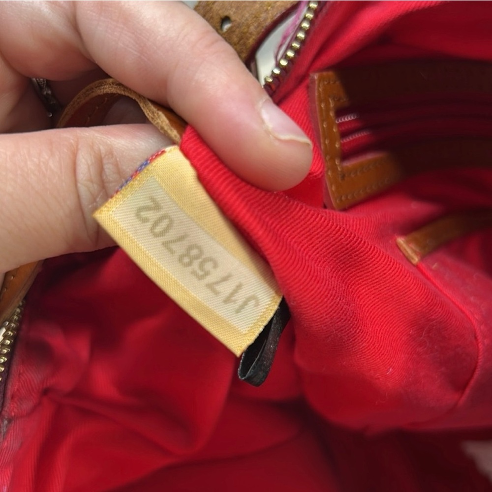 Dooney & Bourke Venus Nina Bag in Magenta! GUC! - Picture 6 of 12